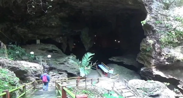 Gratis Tiket Wisata Trenggalek Penumpang yang Turun di Bandara Dhoho Kediri