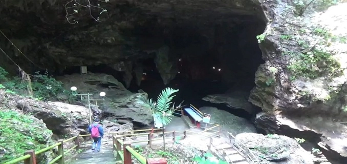 Gratis Tiket Wisata Trenggalek Penumpang yang Turun di Bandara Dhoho Kediri