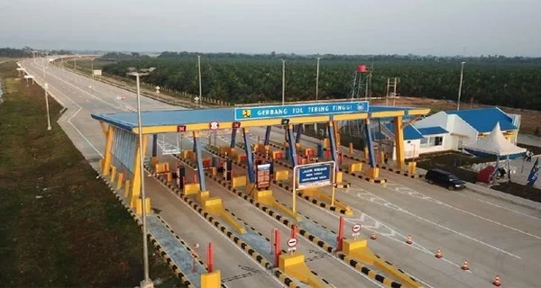 Terapkan Diskon Tarif Tol Transportasi Selama Libur Nataru 20252026