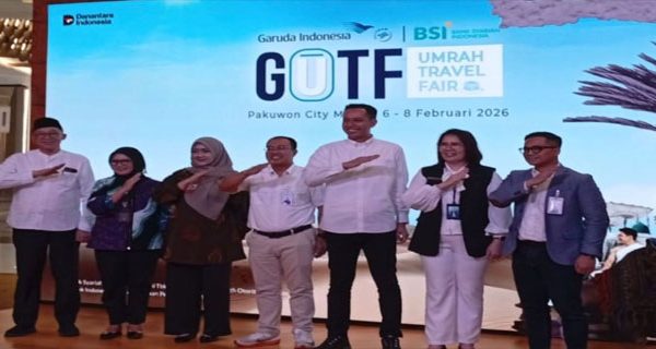 Garuda Indonesia Dan BSI Hadirkan Pameran Travel Umroh Di Surabaya