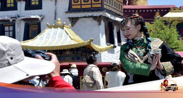 Geliat Turis China Keliling Dunia Lagi